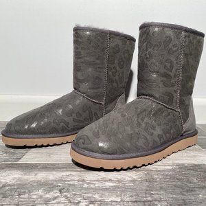 UGG Women's Classic Short Leopard w/ Grey SZ 8